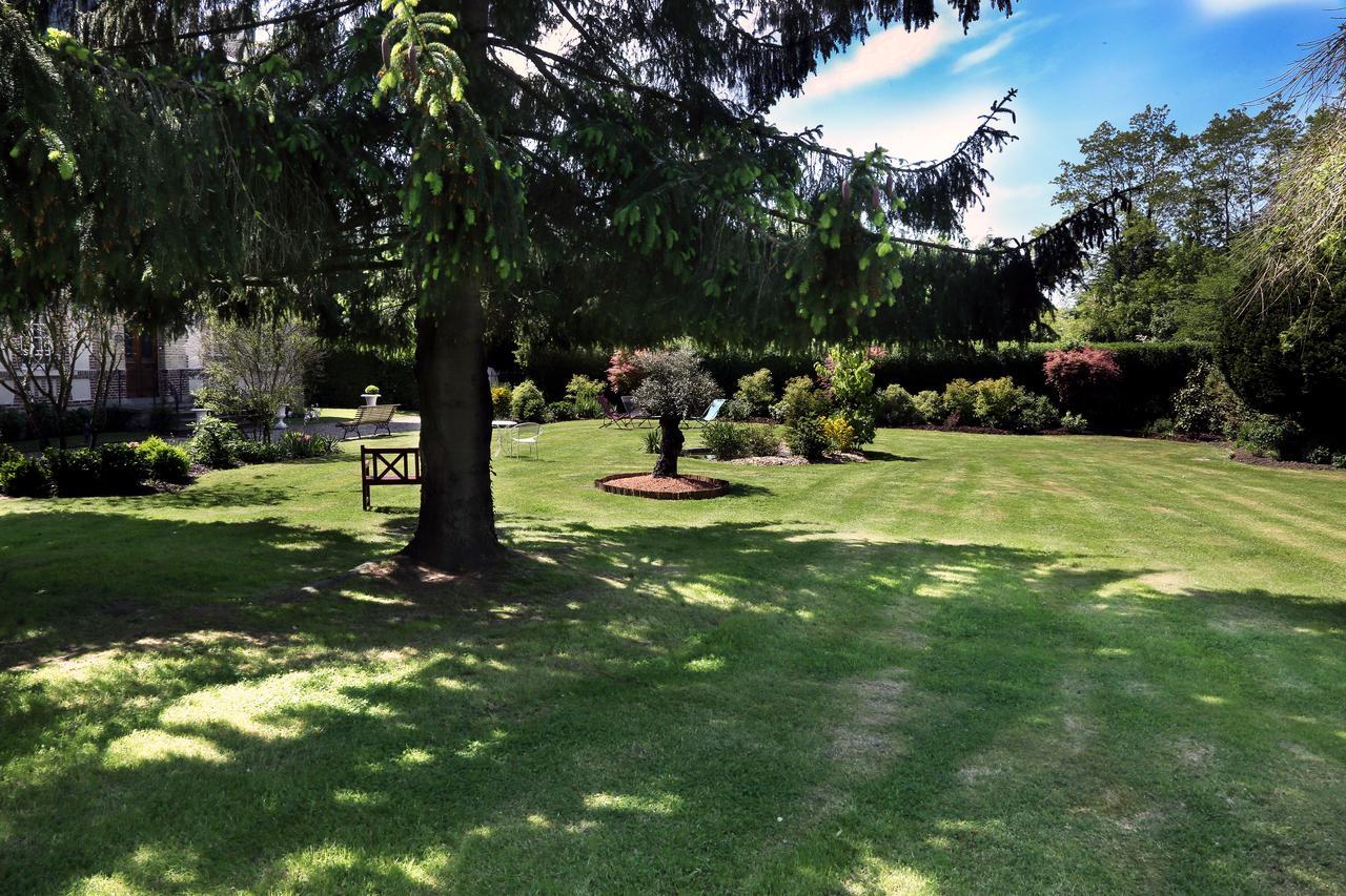 Manoir Le Mesnil Saint-Martin-aux-Chartrains Exterior foto